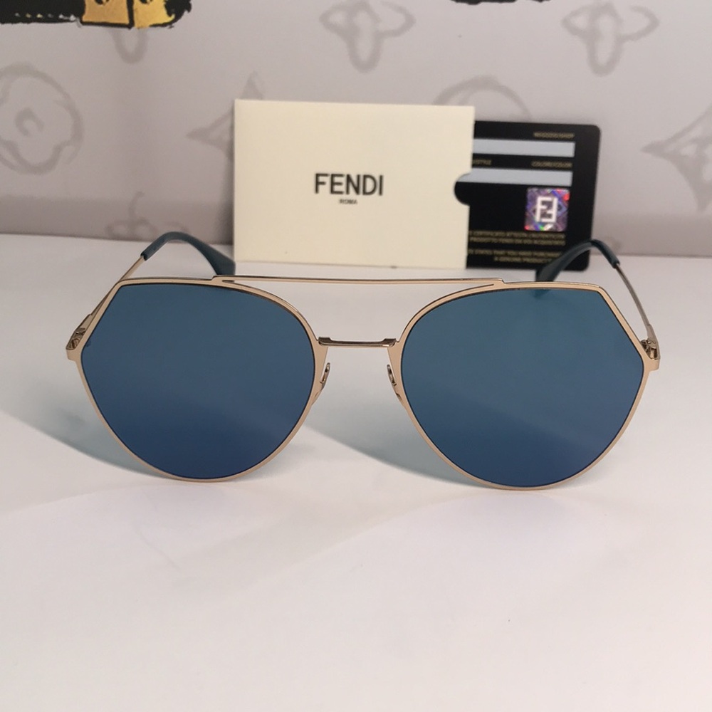Fendi FF0194/S 0002A Blue Square Sunglasses – Women’s Luxury Eyewear - Picture 3 of 15